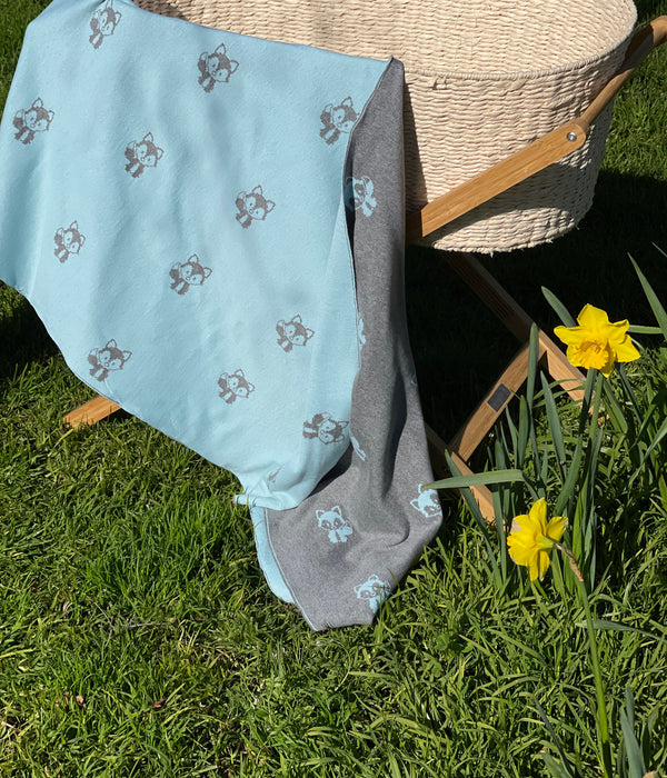 Fine Knit WOODLAND FOX Cot Blanket