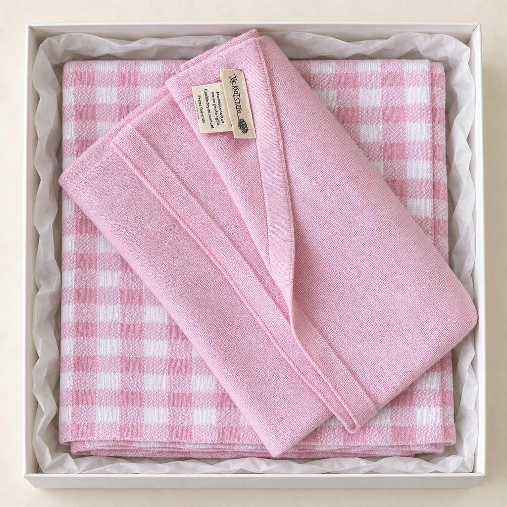 Gingham Blanket & Swaddle Gift Pack